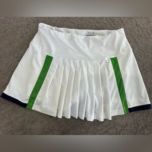 Women’s medium Fila tennis Pickleball golf SKORT with shorts underneath